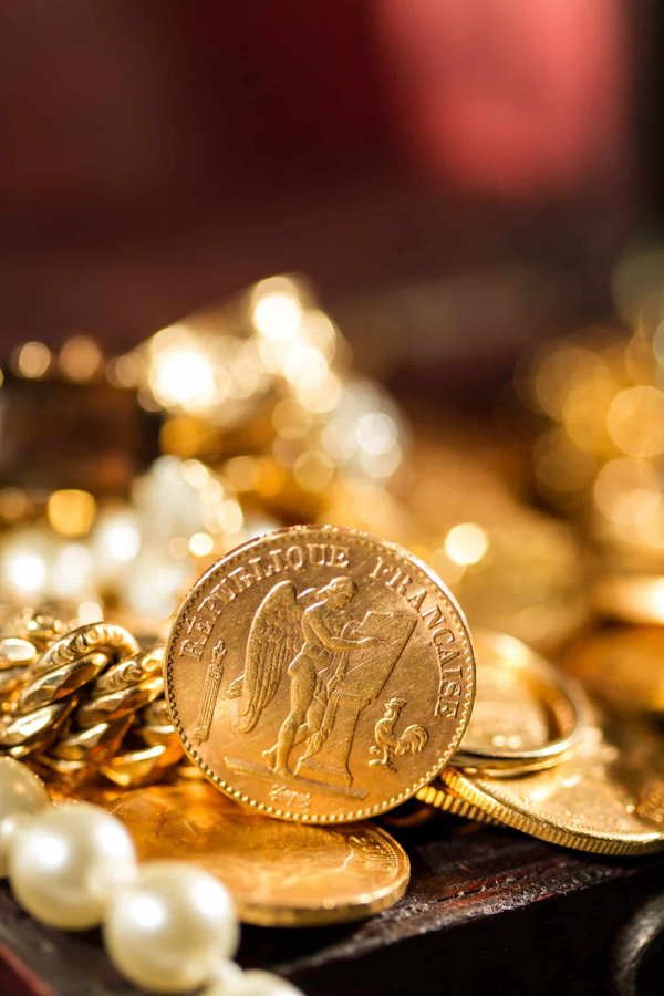 Quels sont les pays qui ont frappé des pièces similaires aux 20 francs Napoléon ?